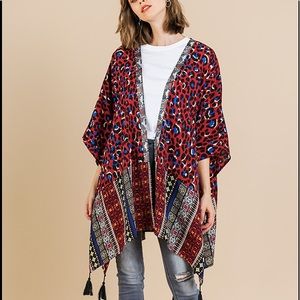 Umgee kimono in red multi color with side slits